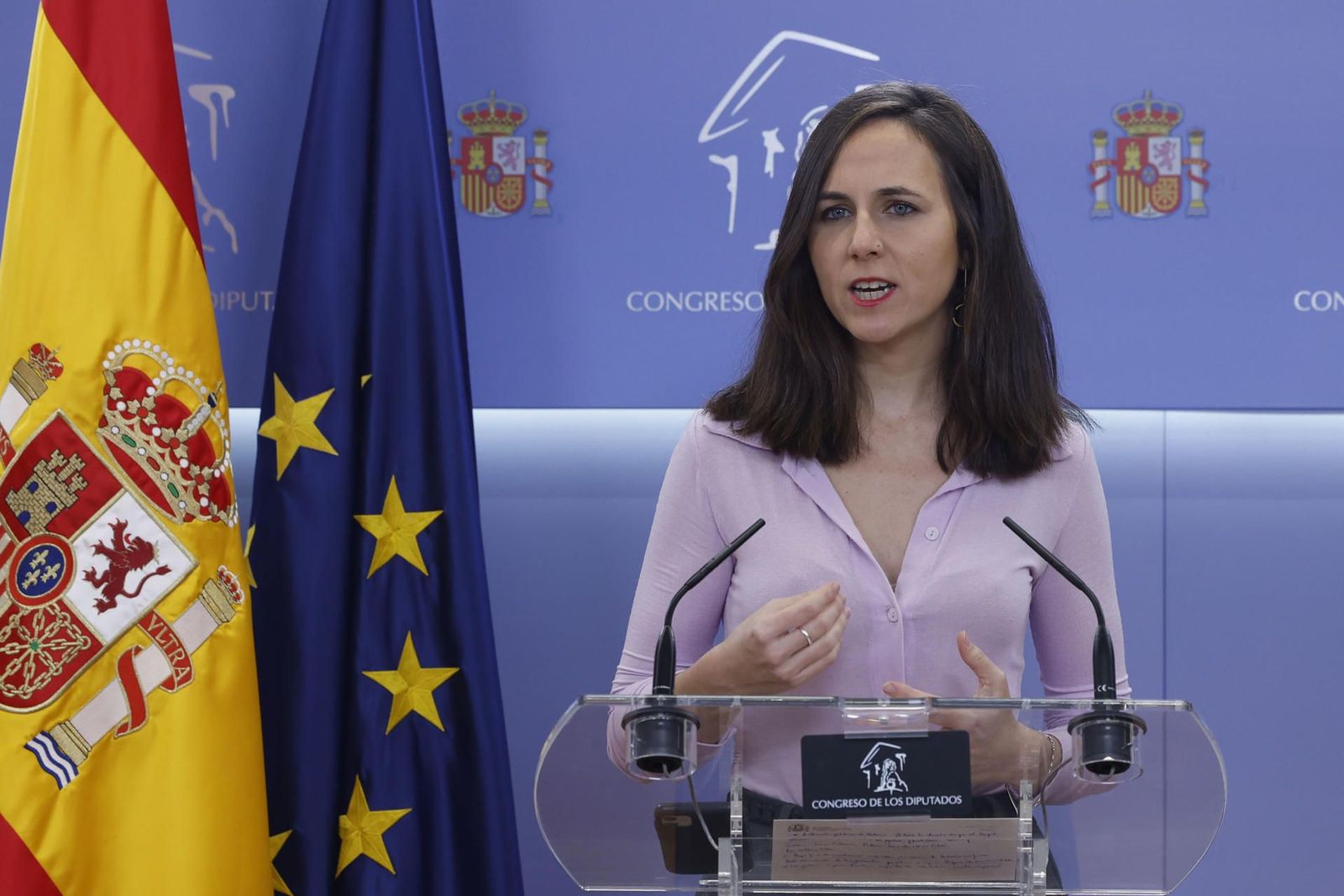 Belarra no descarta que Podemos pase al Grupo Mixto en el Congreso