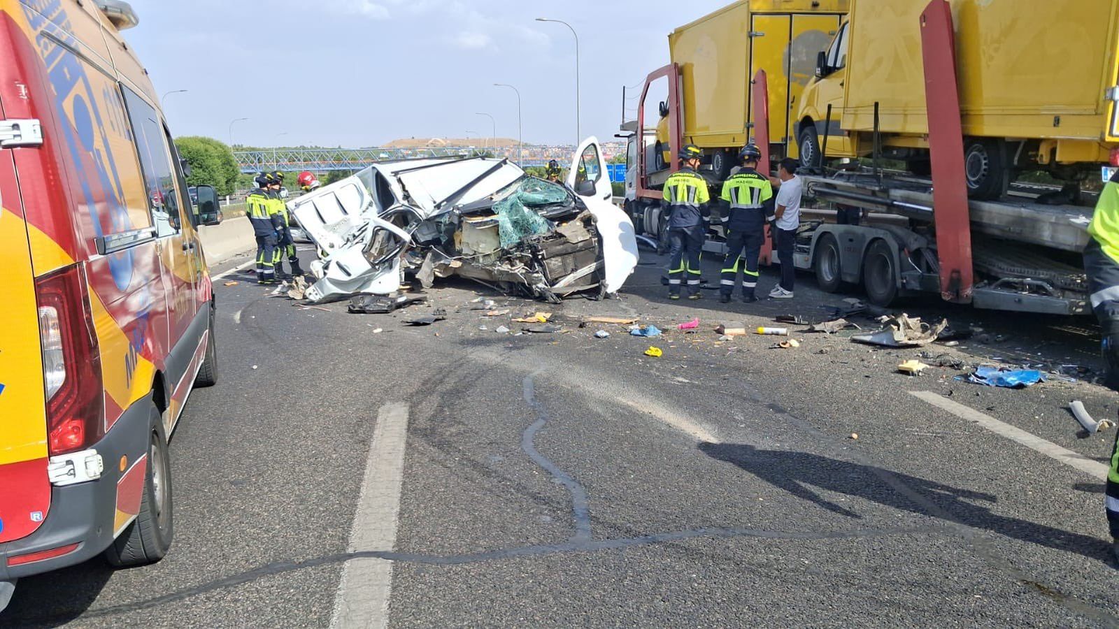 Cortada la A-3 sentido salida, km6 por un accidente de tráfico