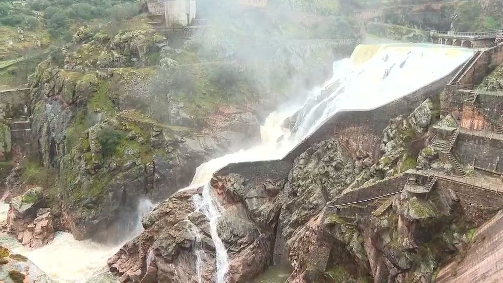 Los embalses de Madrid abren compuertas al alcanzar sus máximos de capacidad