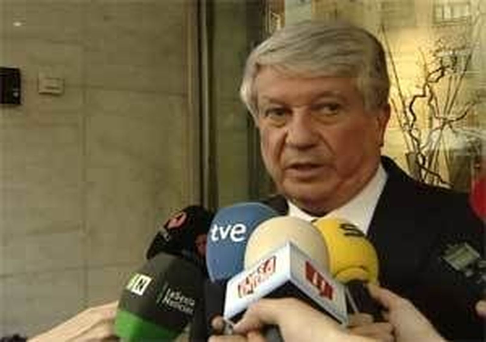 Ex consejeros de Caja Madrid dicen que se les entregó las tarjetas para uso personal