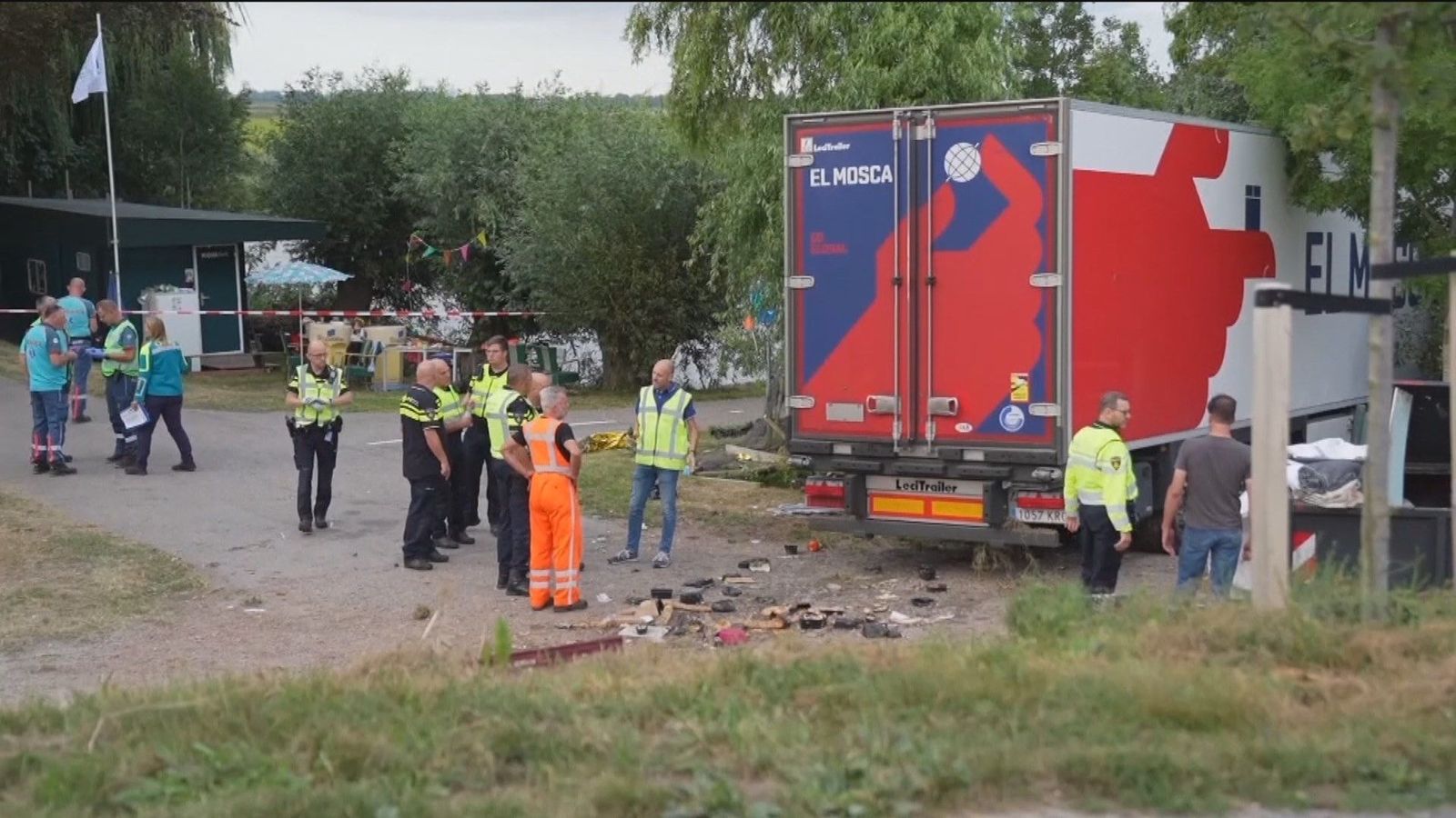 La Policía holandesa busca imágenes para esclarecer por qué un camionero español arrolló mortalmente a un grupo de personas
