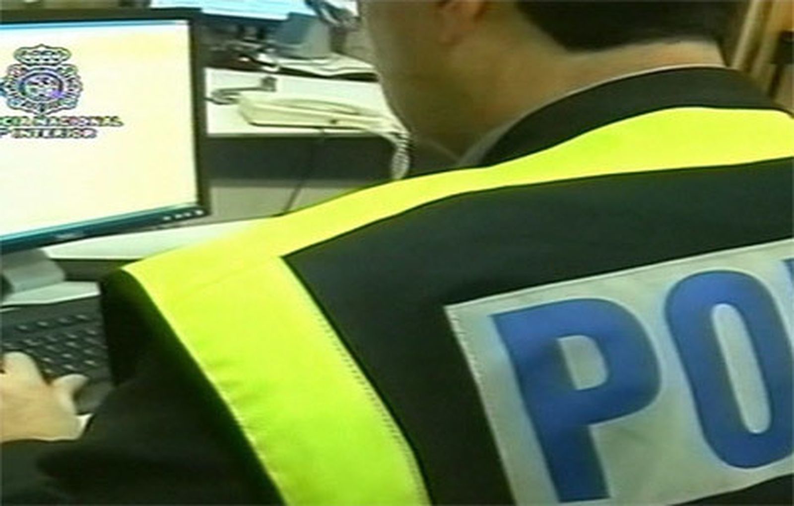 Policía, internet