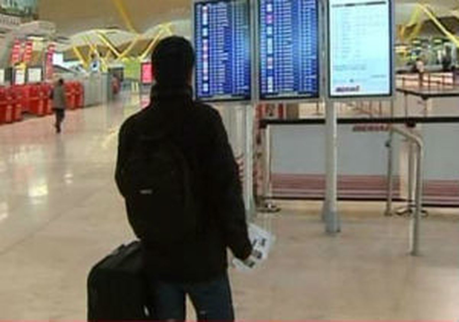Iberia cancela 156 vuelos este lunes  por la huelga del sindicato de pilotos Sepla