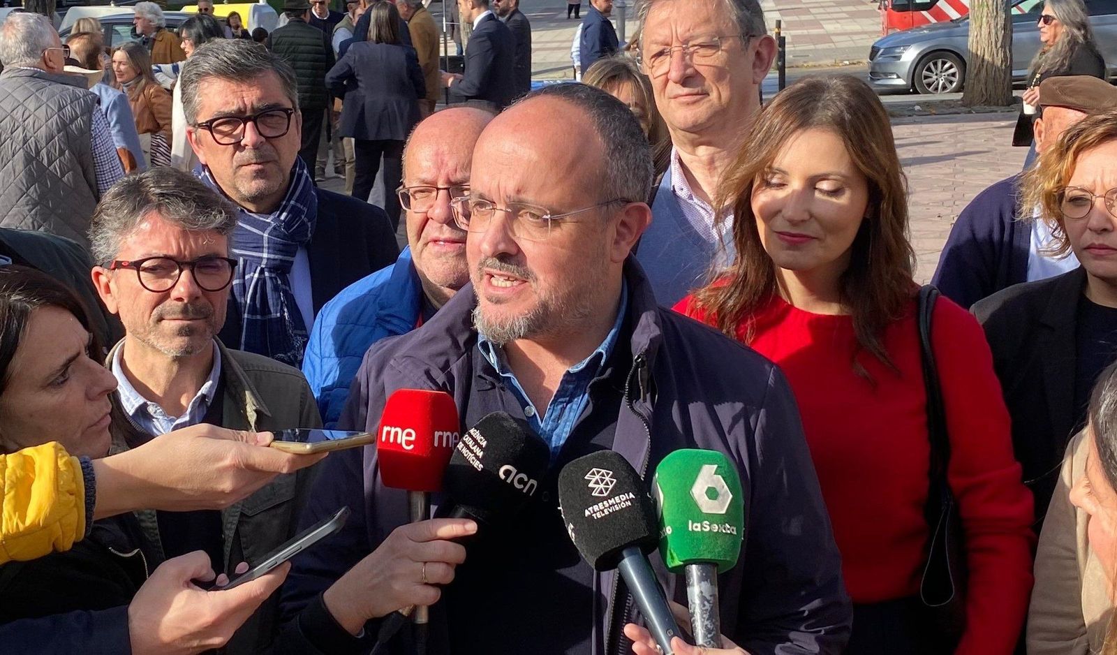 Los constitucionalistas catalanes rinden homenaje a la Constitución en Tarragona