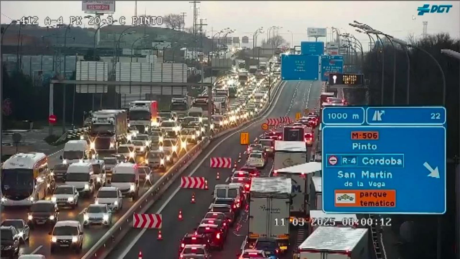 Gran atasco en la A-4, en la salida de Madrid, por un accidente a la altura de Pinto