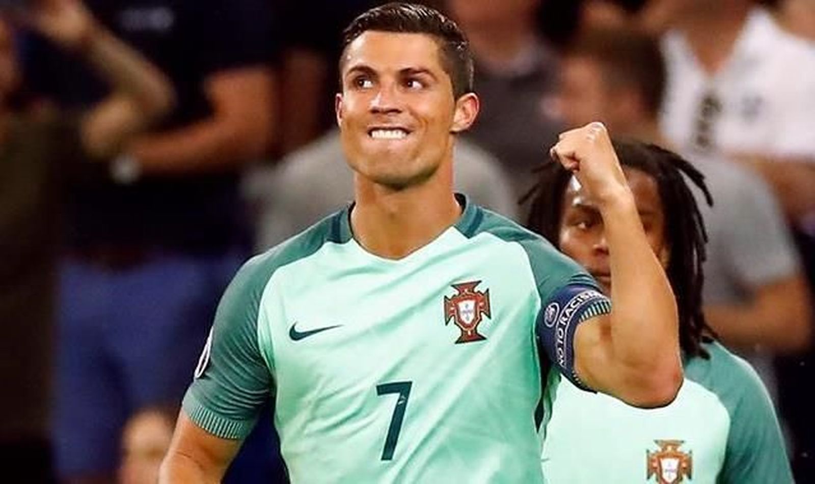2-0. Cristiano mete a Portugal en la final de la Eurocopa