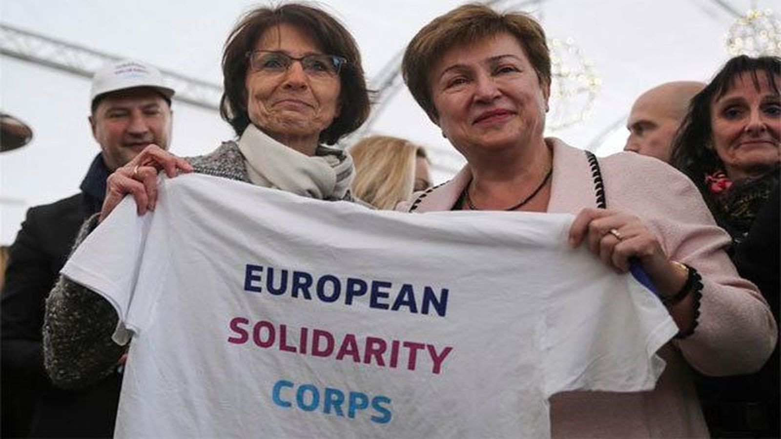 La Comisión Europea crea el Cuerpo Europeo Solidaridad para ampliar voluntariado
