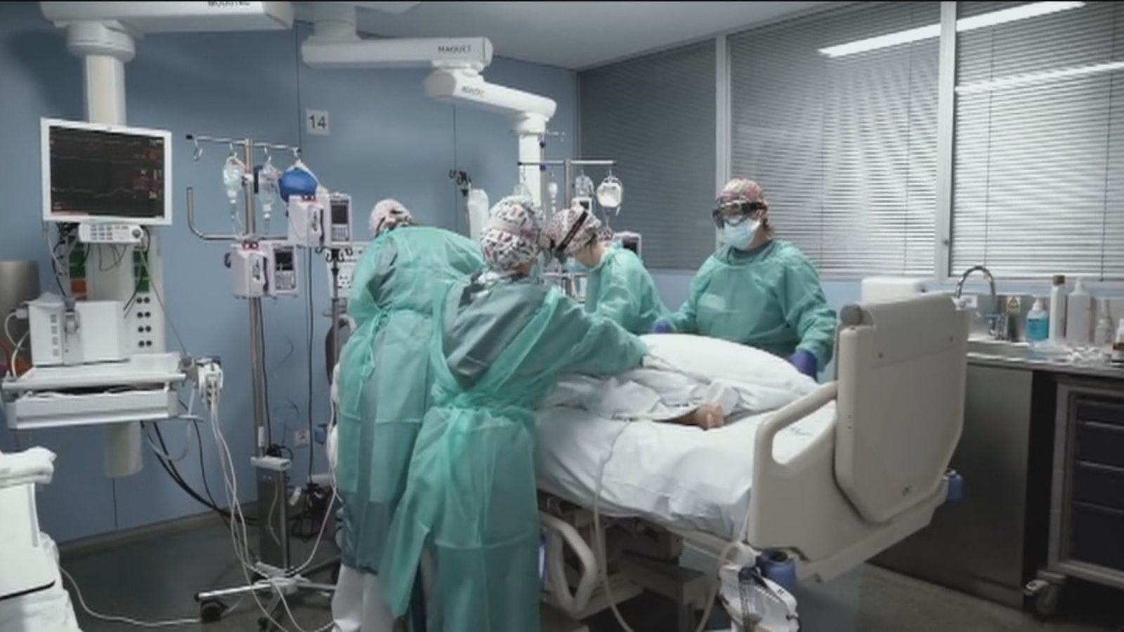 Madrid incrementa a 54 las defunciones por Covid mientras reduce a 1.935 los contagios