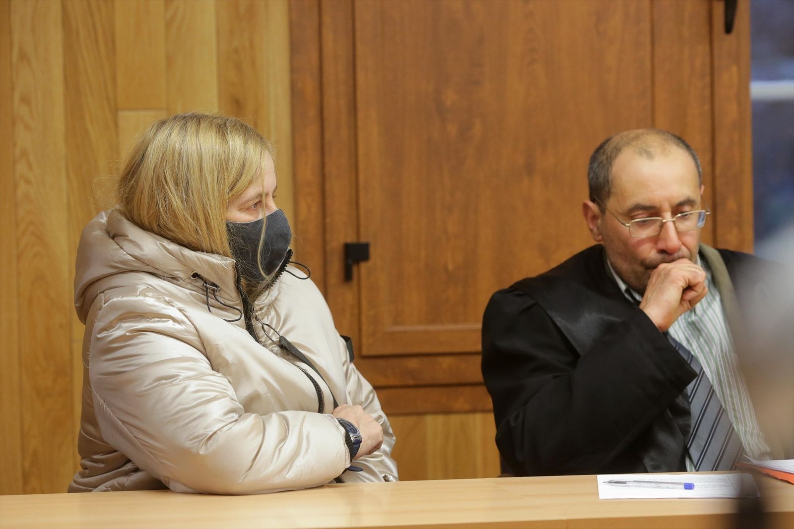 La madre de la niña, Ana Sandamil, escucha el veredicto del jurado en la Audiencia Provincial de Lugo, a 7 de marzo de 2023