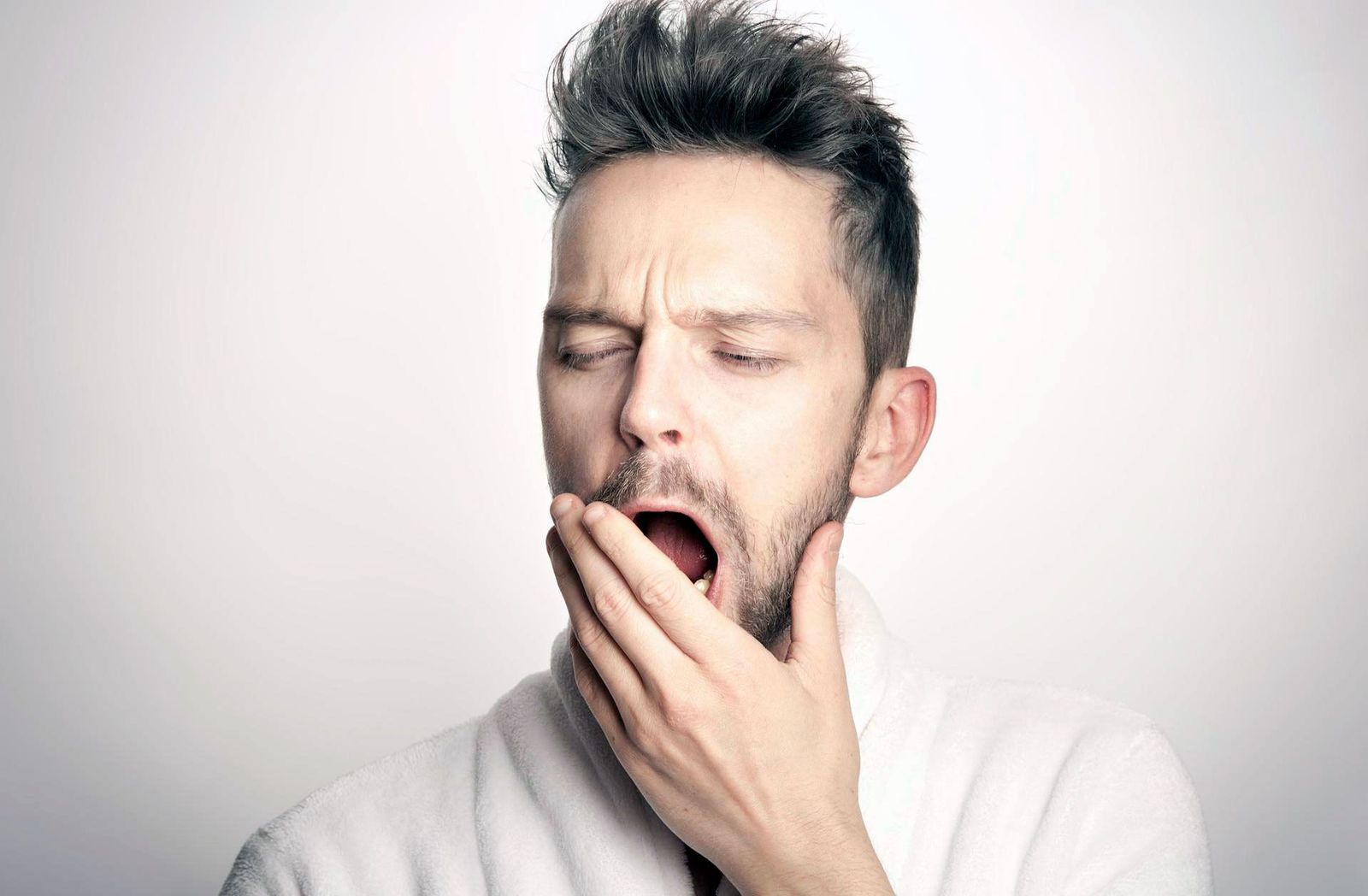 ¿Por qué dormimos tan poco? España, a la cola de la UE en horas de sueño