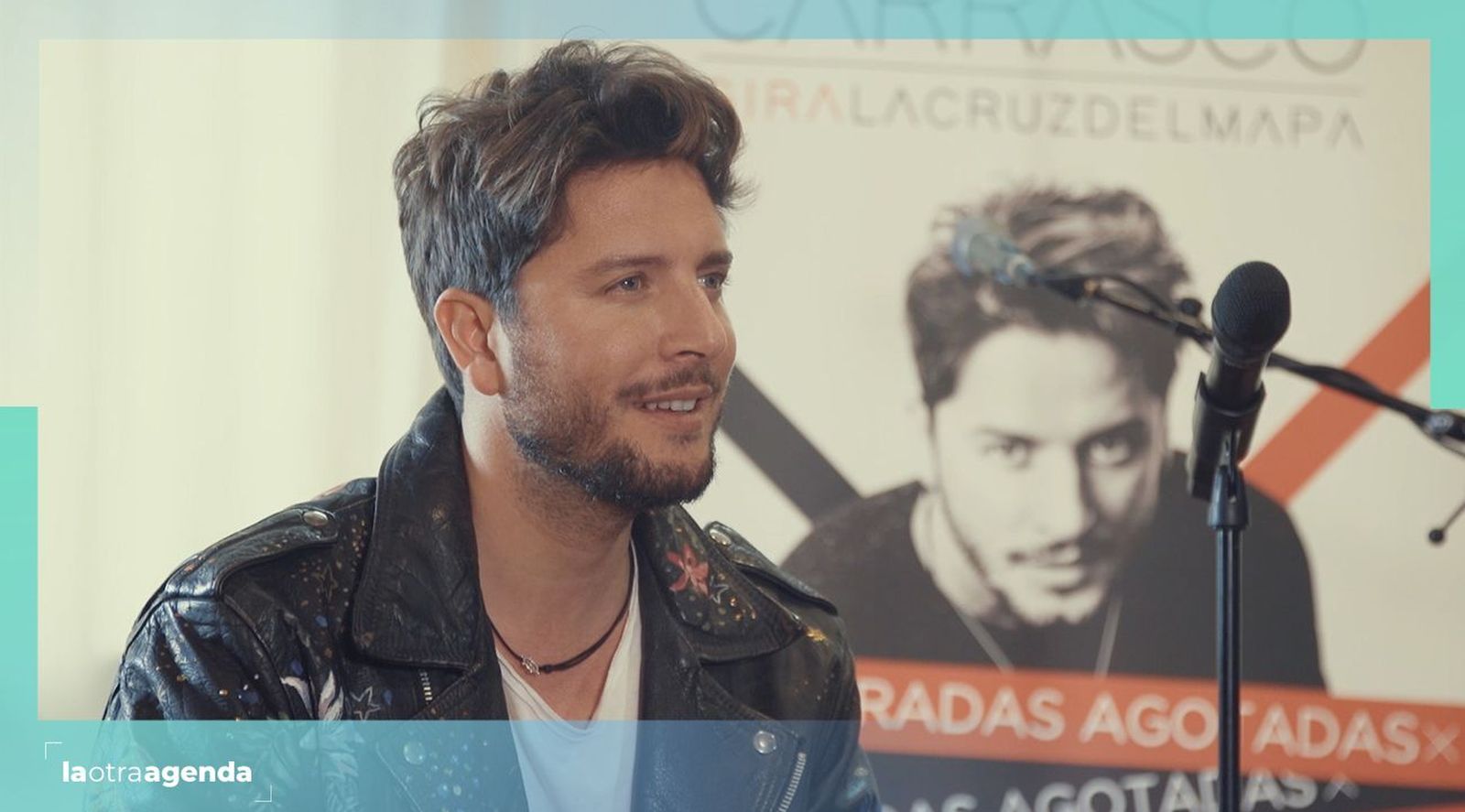 Entrevistamos al cantante Manuel Carrasco.