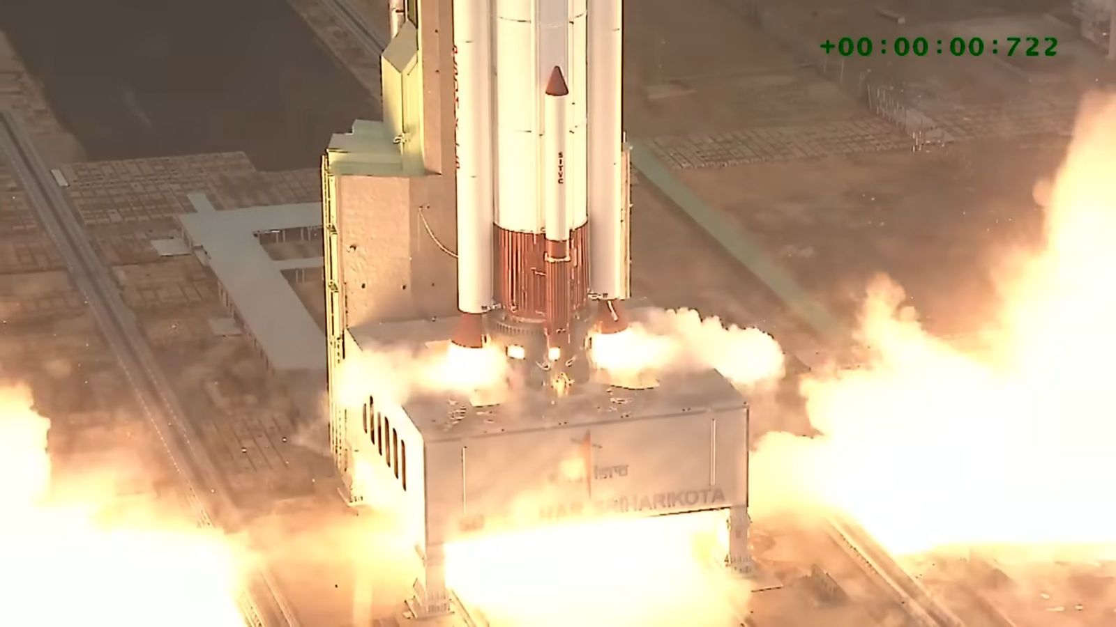 Lanzamiento del cohete de la agencia espacial india ISRO con la sonda española KID a bordo