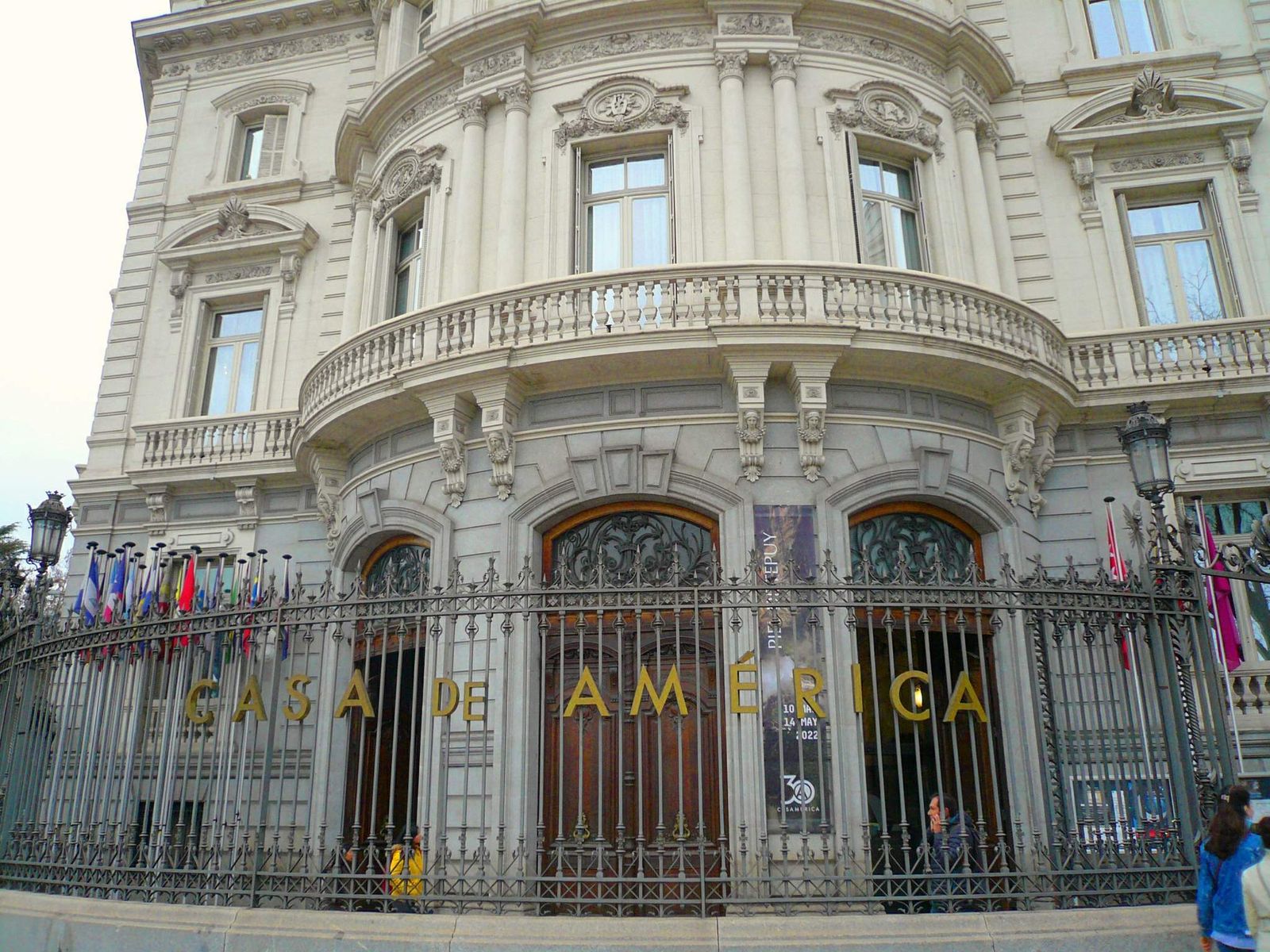 La Casa de América busca asistente comercial y gestor de redes entre los empleados públicos