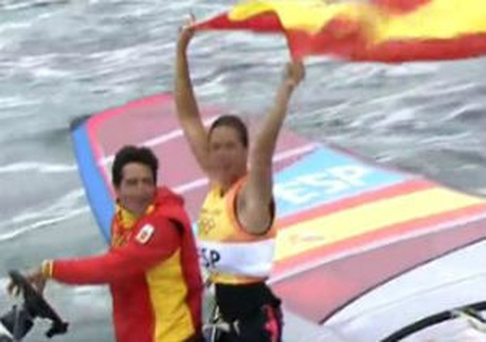 Marina Alabau da el primer oro a España