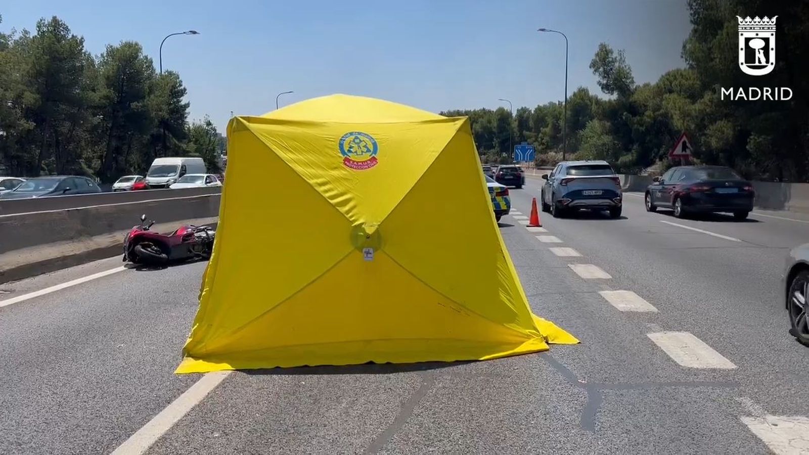 Fallece un motorista en una colisión con un camión en la M-30