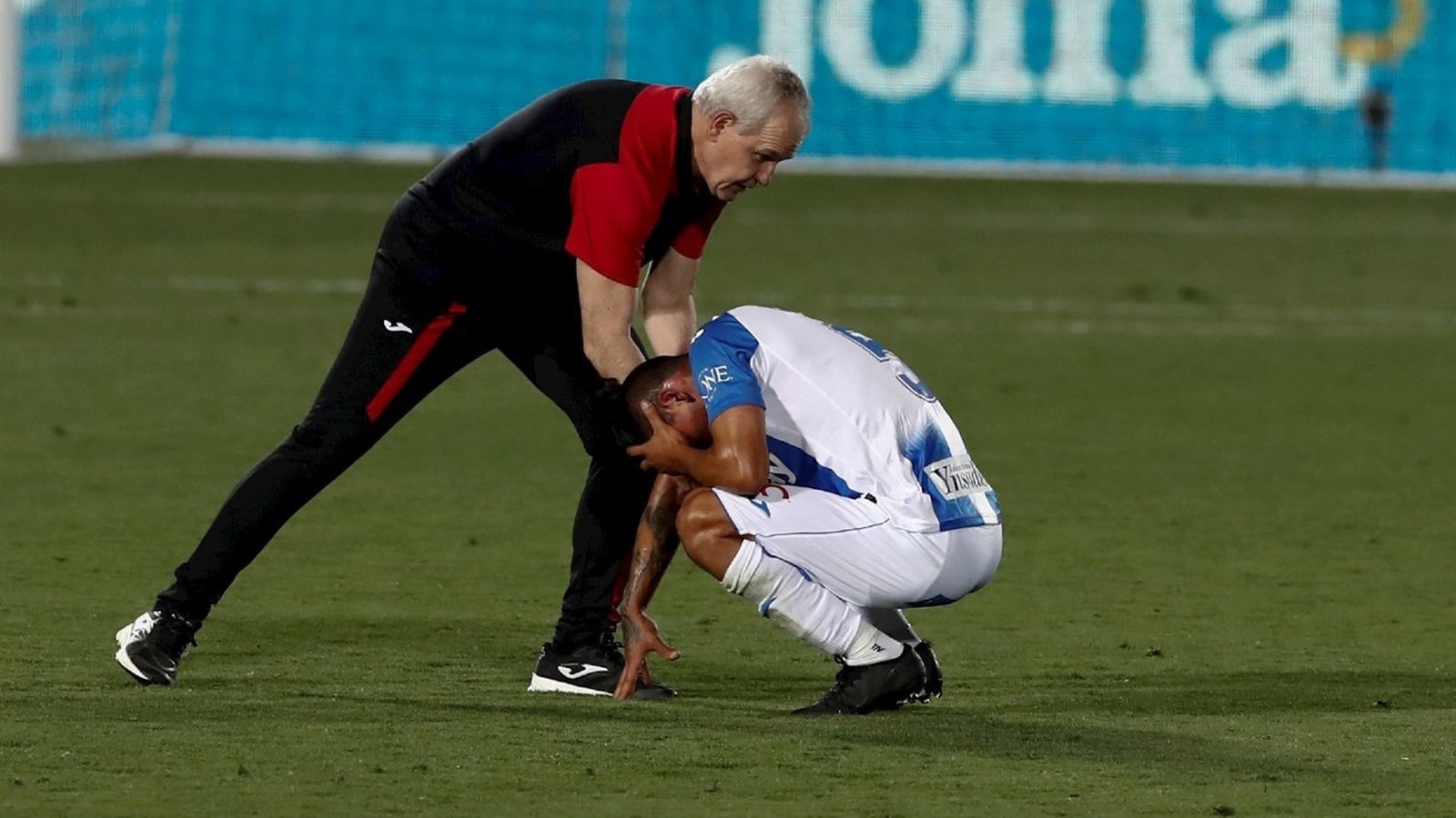 Javier Aguirre y Jonathan Silva