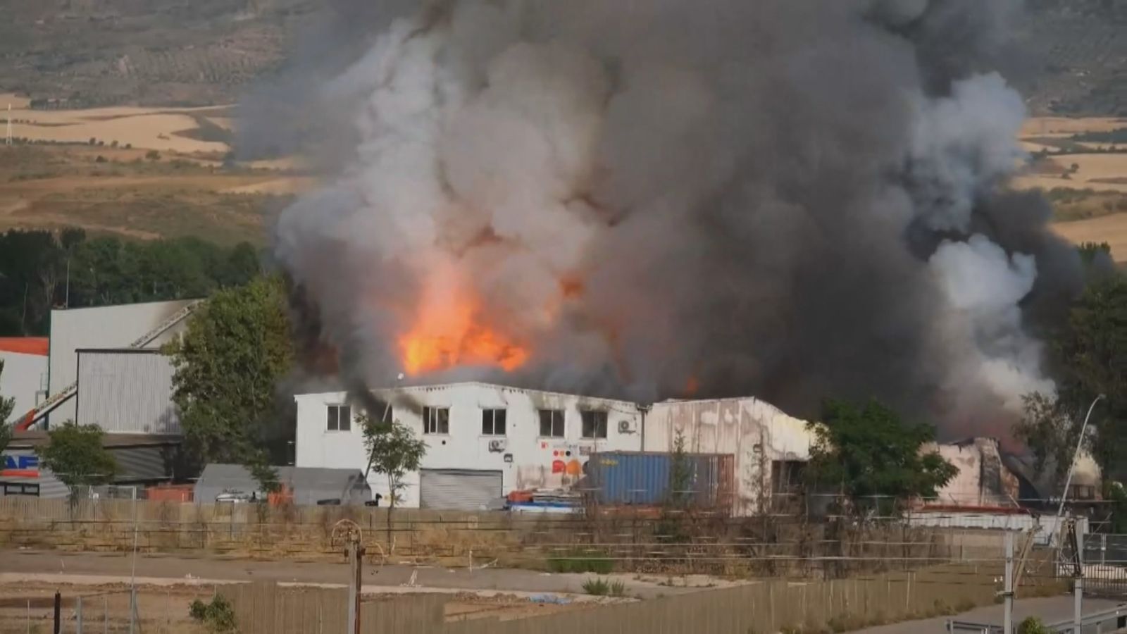 Incendio en una fábrica de Azuqueca.