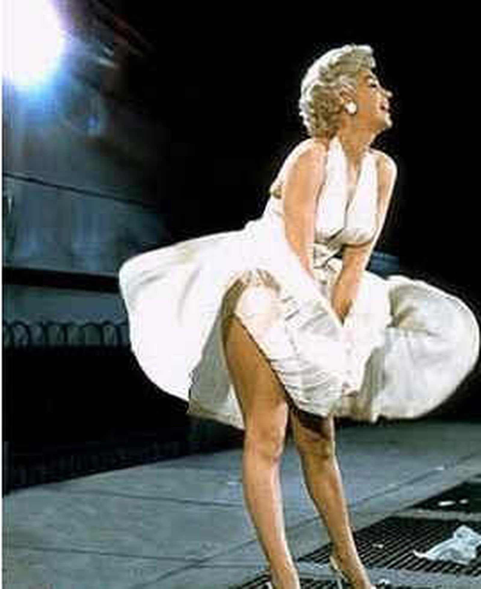 El mítico vestido blanco de Marilyn se subasta por 4,6 millones de dólares