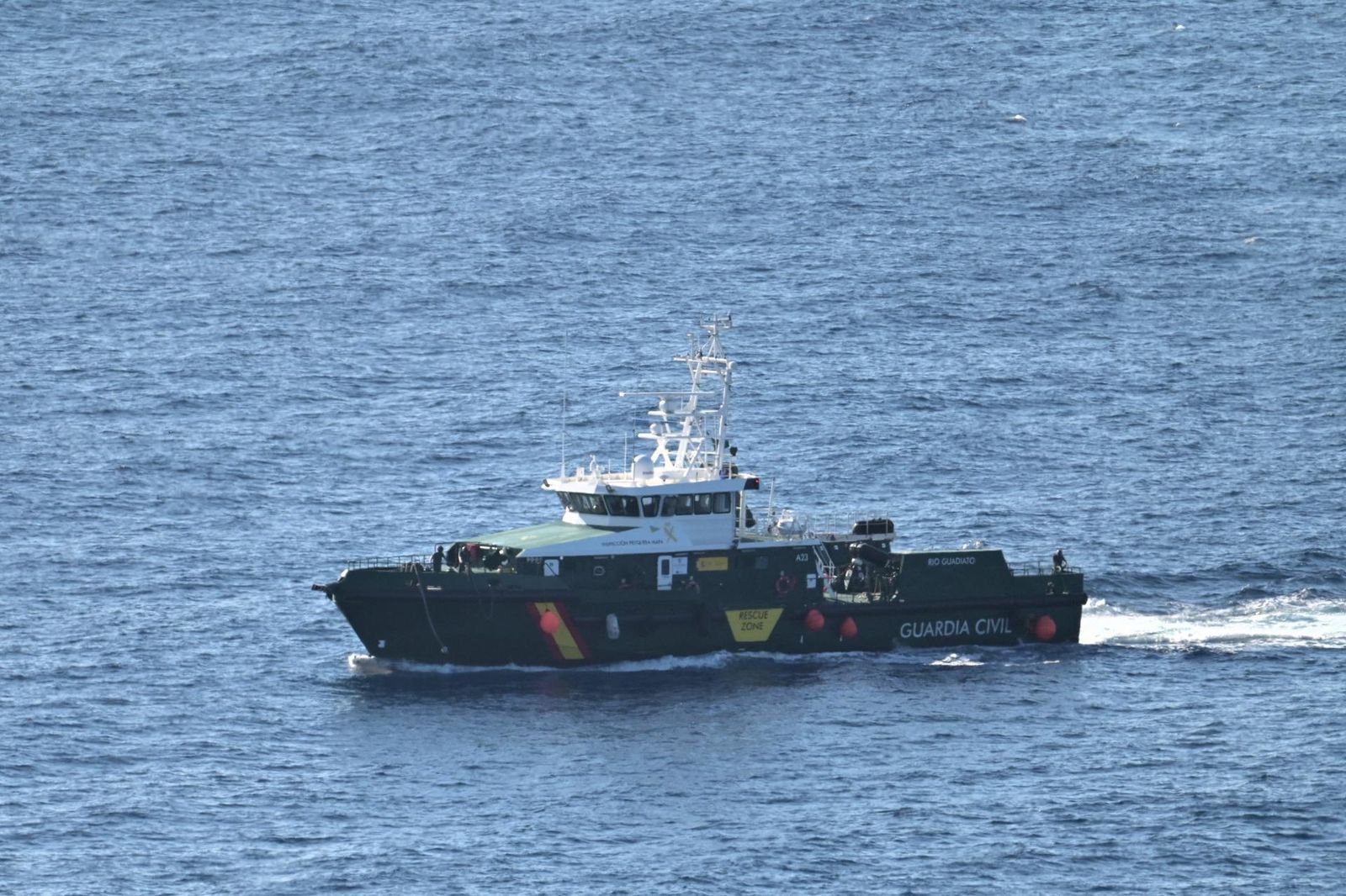 Sigue la búsqueda de los inmigrantes desaparecidos en El Hierro
