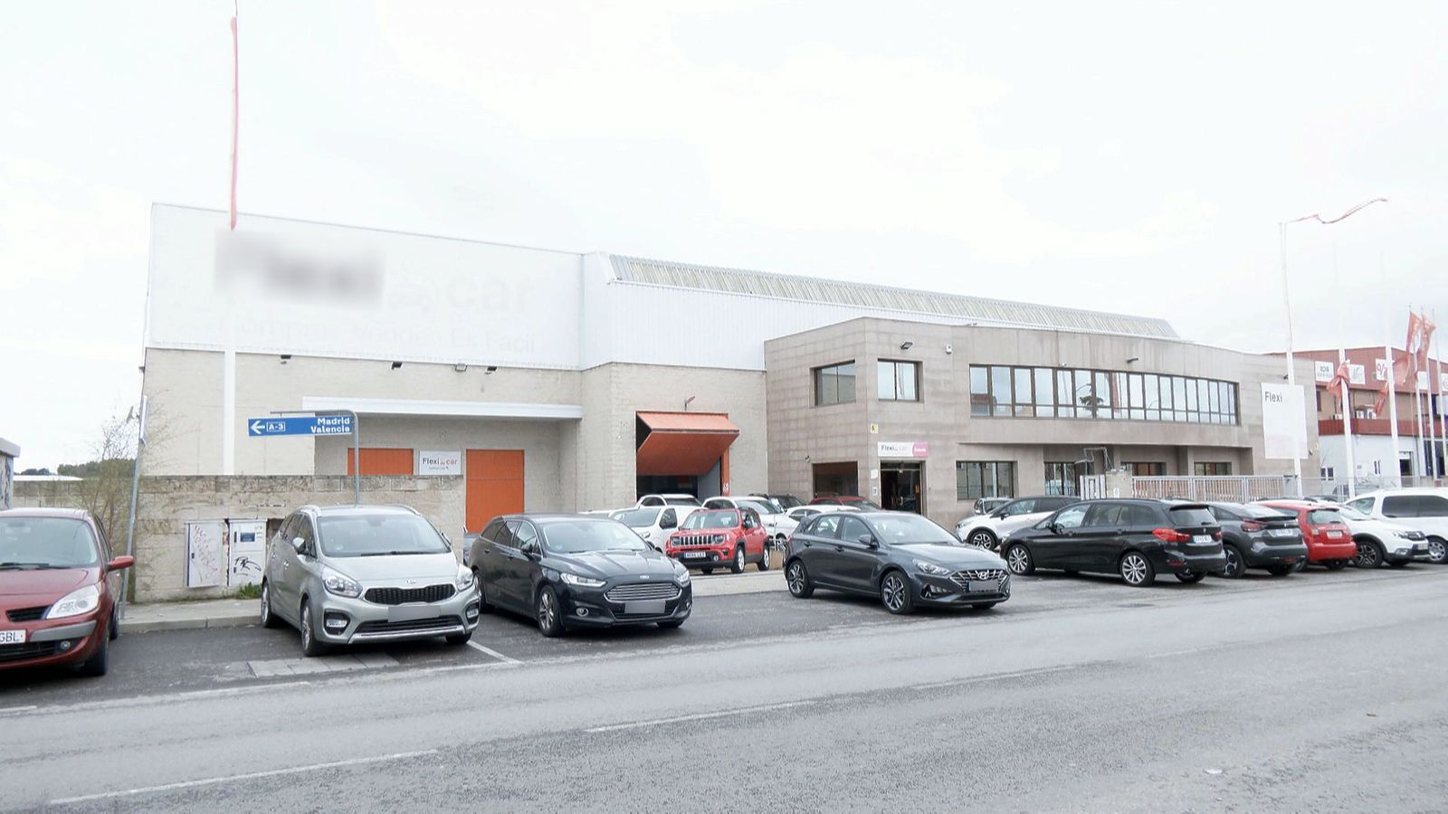 Miles de clientes denuncian fallos en su coche recién comprado a una conocida empresa