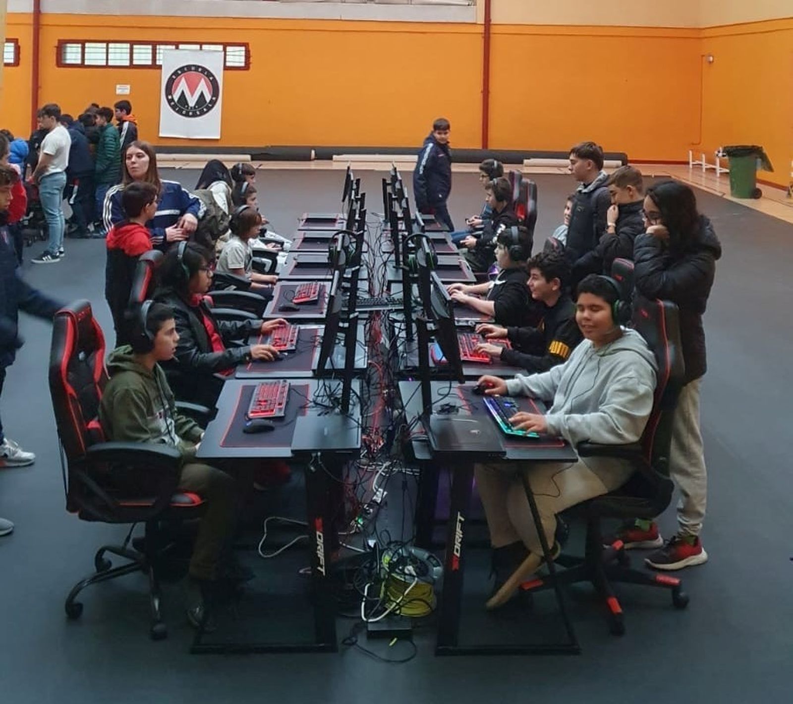 Participantes en una liga de videojuegos en Mejorada del Campo