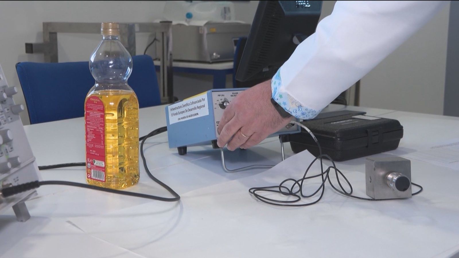Investigadores extremeños crean un sistema para detectar mediante ultrasonidos aceite de oliva adulterado