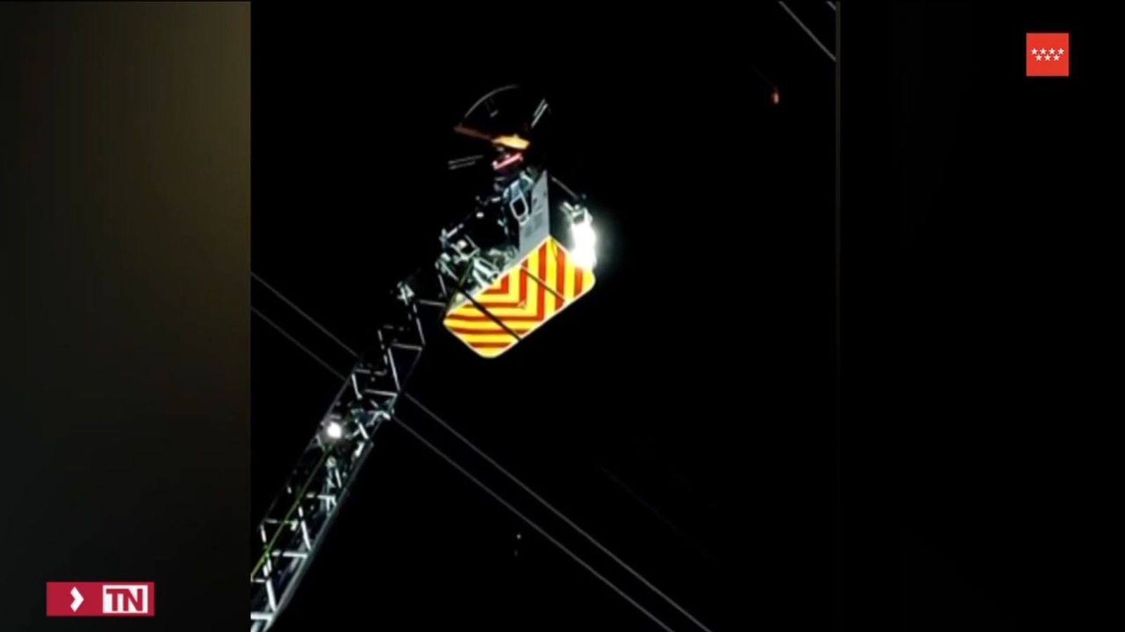Parapente enganchado en Nuevo Baztán