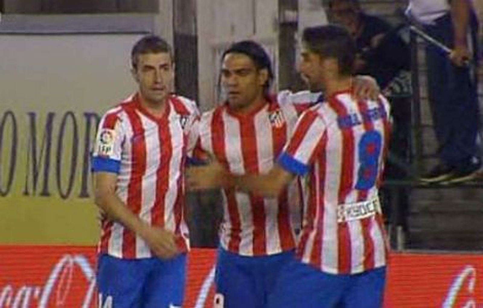 El Atlético, con un Falcao "matador", se coloca segundo en la tabla