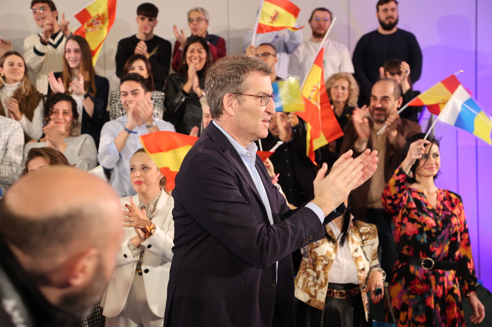 Feijóo ve la Ley Trans "otra chapuza legal" como el 'sí es sí' y acusa al Gobierno de "faltar el respeto a las mujeres"