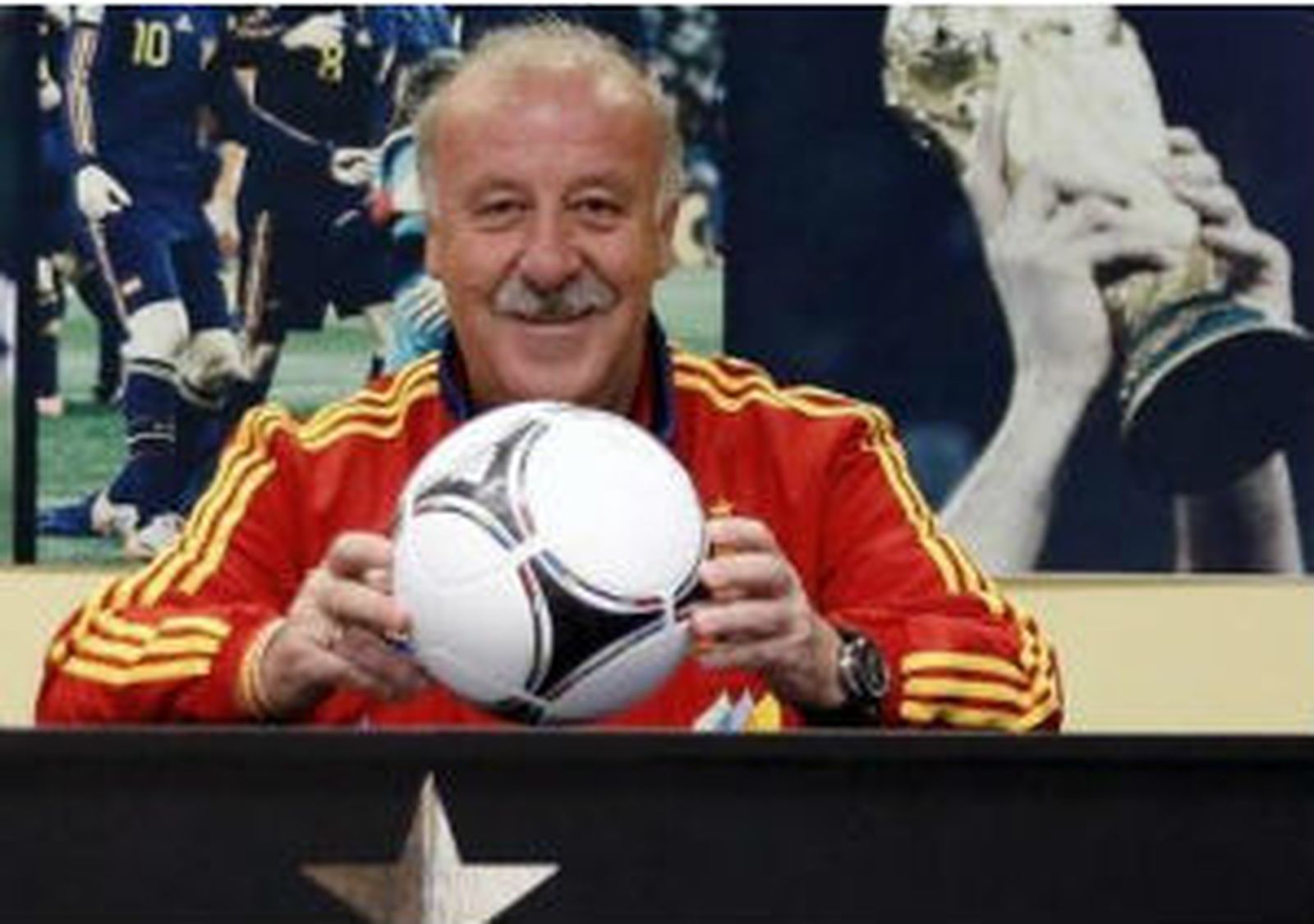 Del Bosque firma hasta 2016