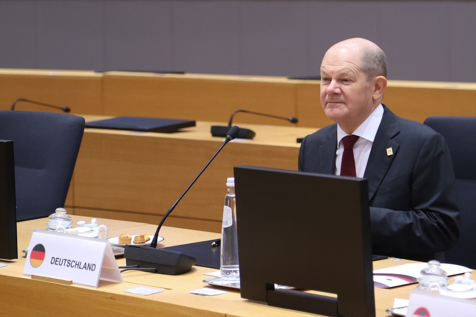 El canciller alemán, Olaf Scholz, en la cumbre de jefes de Estado