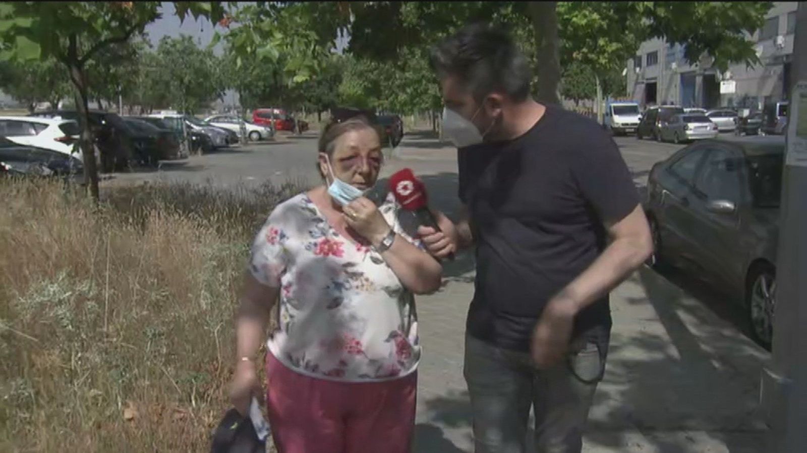 Se destroza la cara en Villaverde al caerse por culpa de unos adoquines levantados