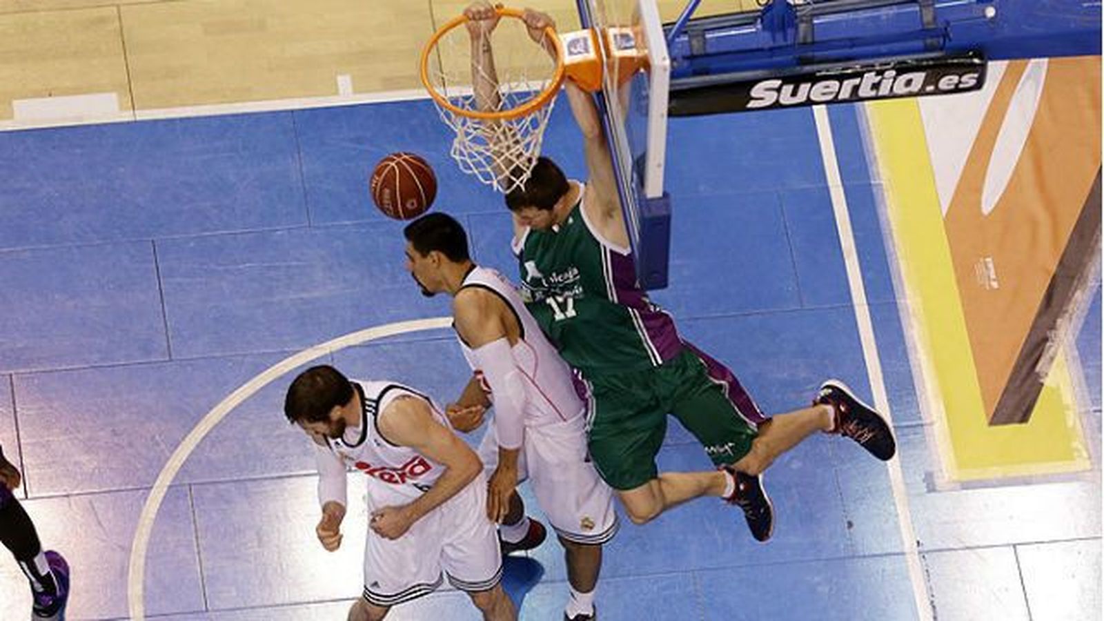 99-92. El Real Madrid cae en la prórroga en Málaga