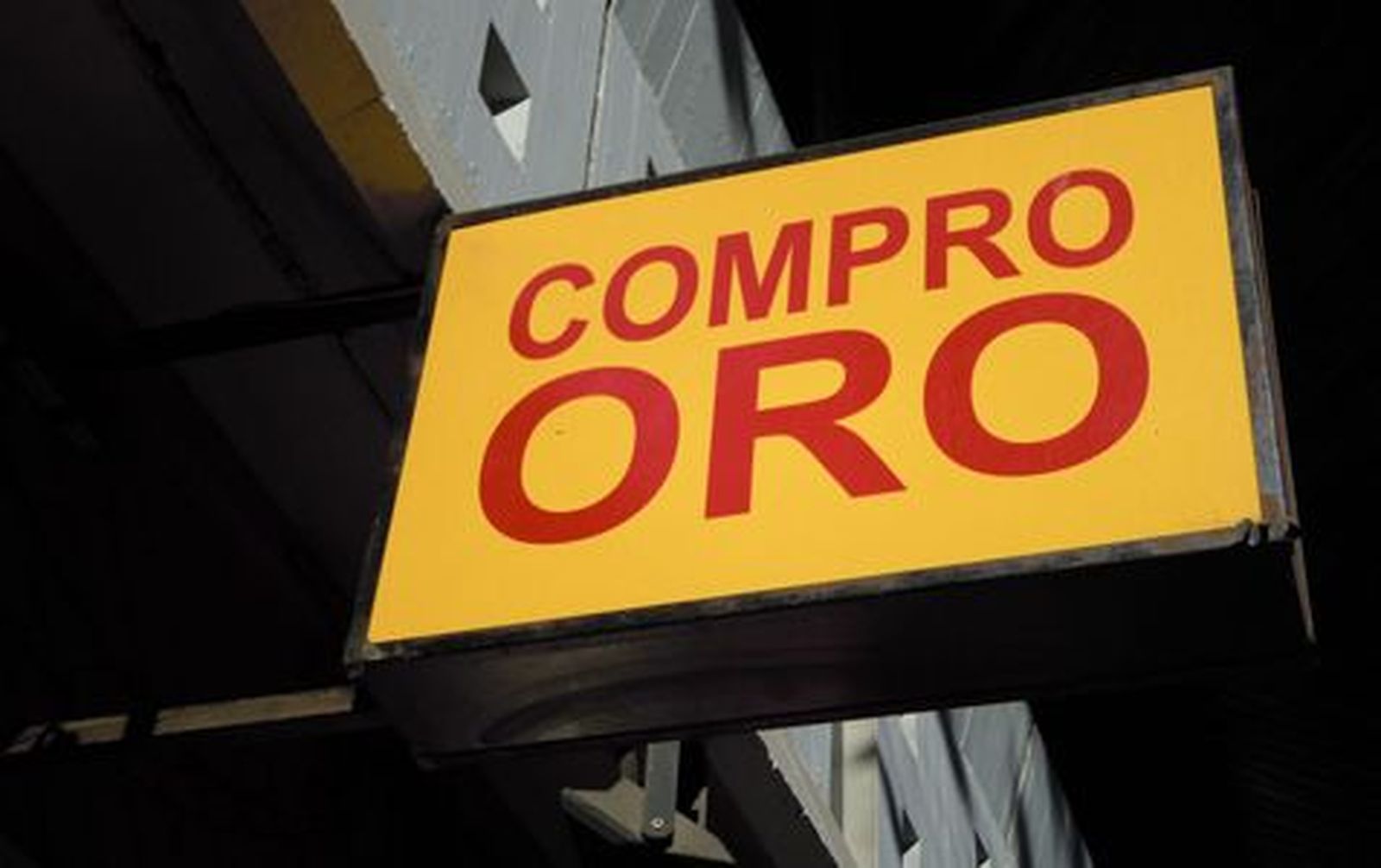 Macro operación policial en toda España en tiendas de compraventa de oro