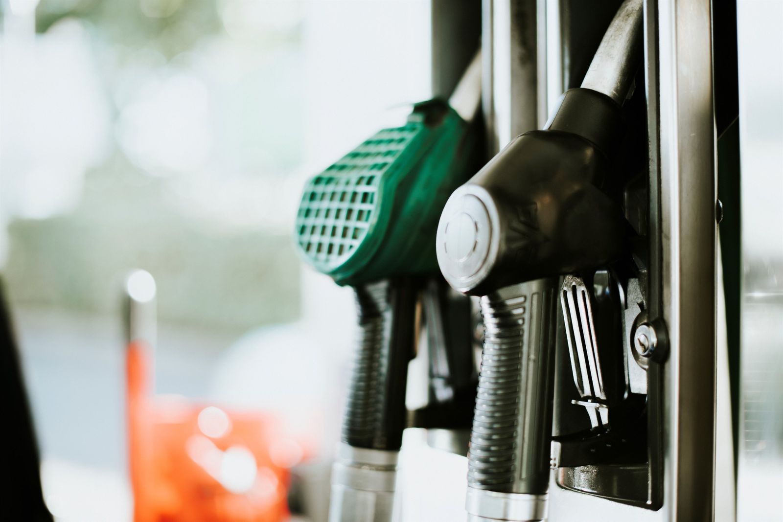 Las gasolineras se quedan sin el adelanto del Gobierno para hacer frente a los descuentos