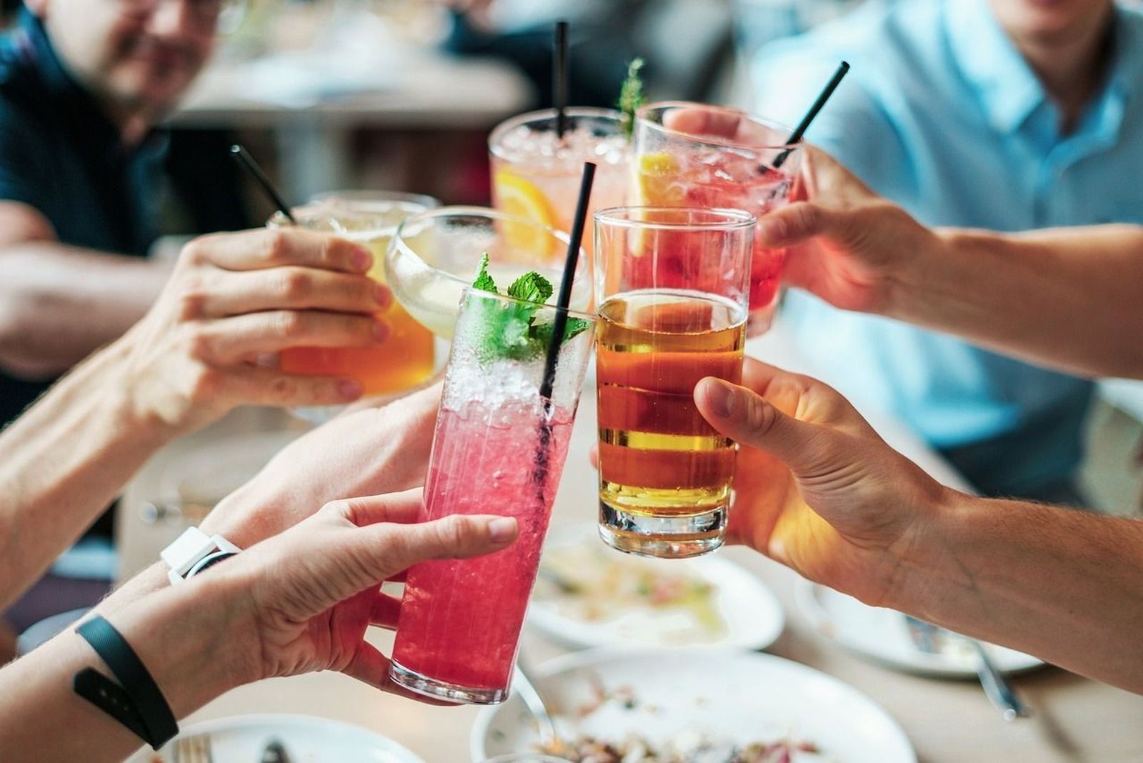 El Gobierno aprueba el anteproyecto de ley para frenar el consumo de alcohol en menores