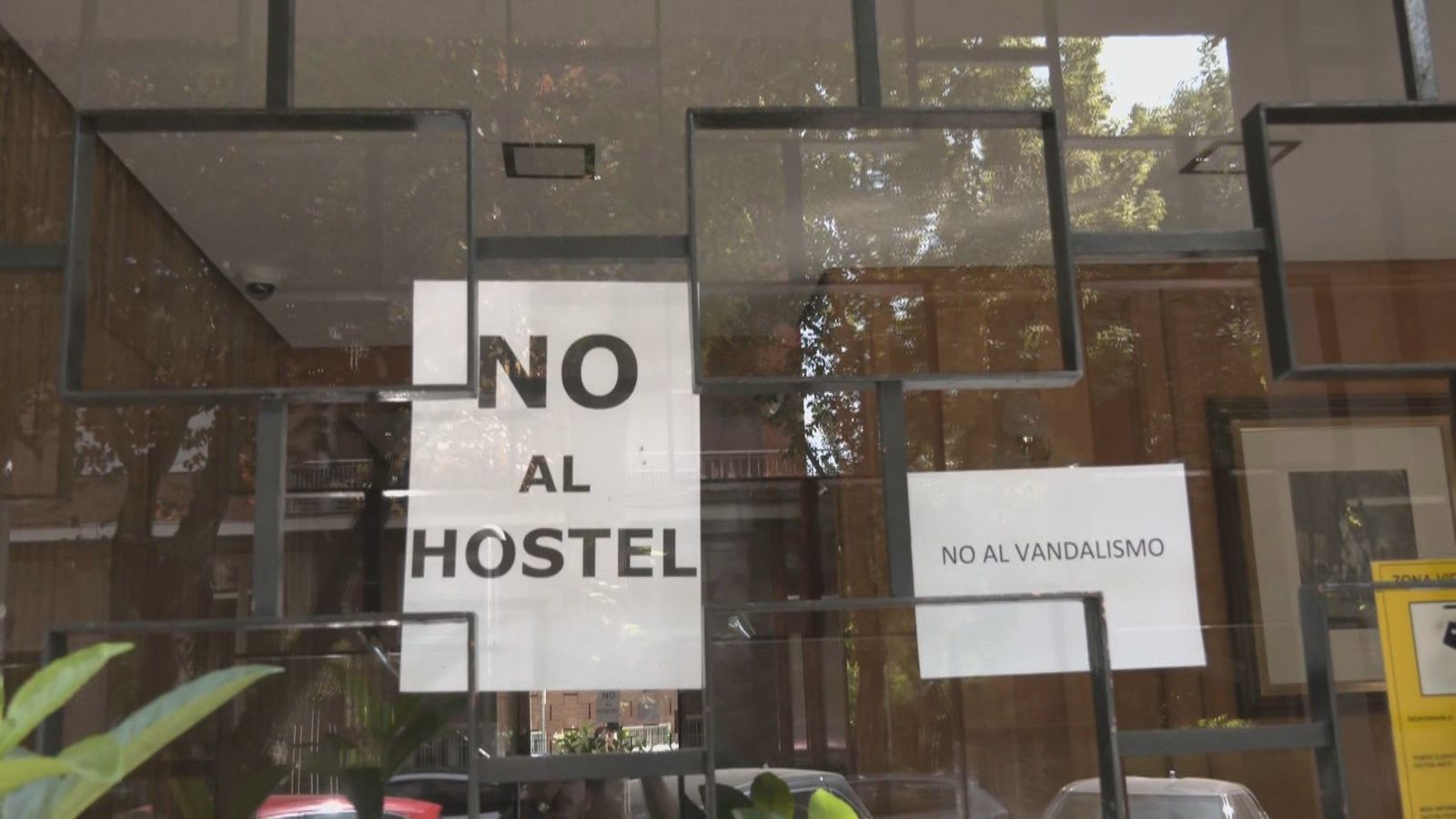 La ONG CEAR asegura que el hostel de Parque de las Avenidas "puede alojar a refugiados provisionalmente"