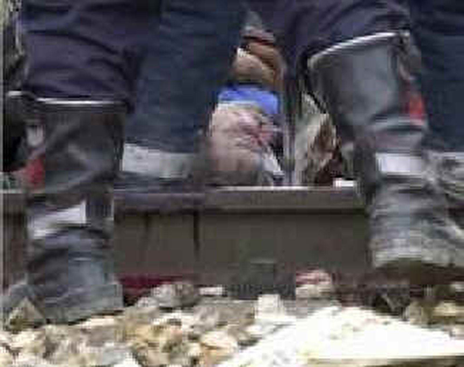 Encuentran el cadáver de un indigente junto a las vías del tren en Villaverde