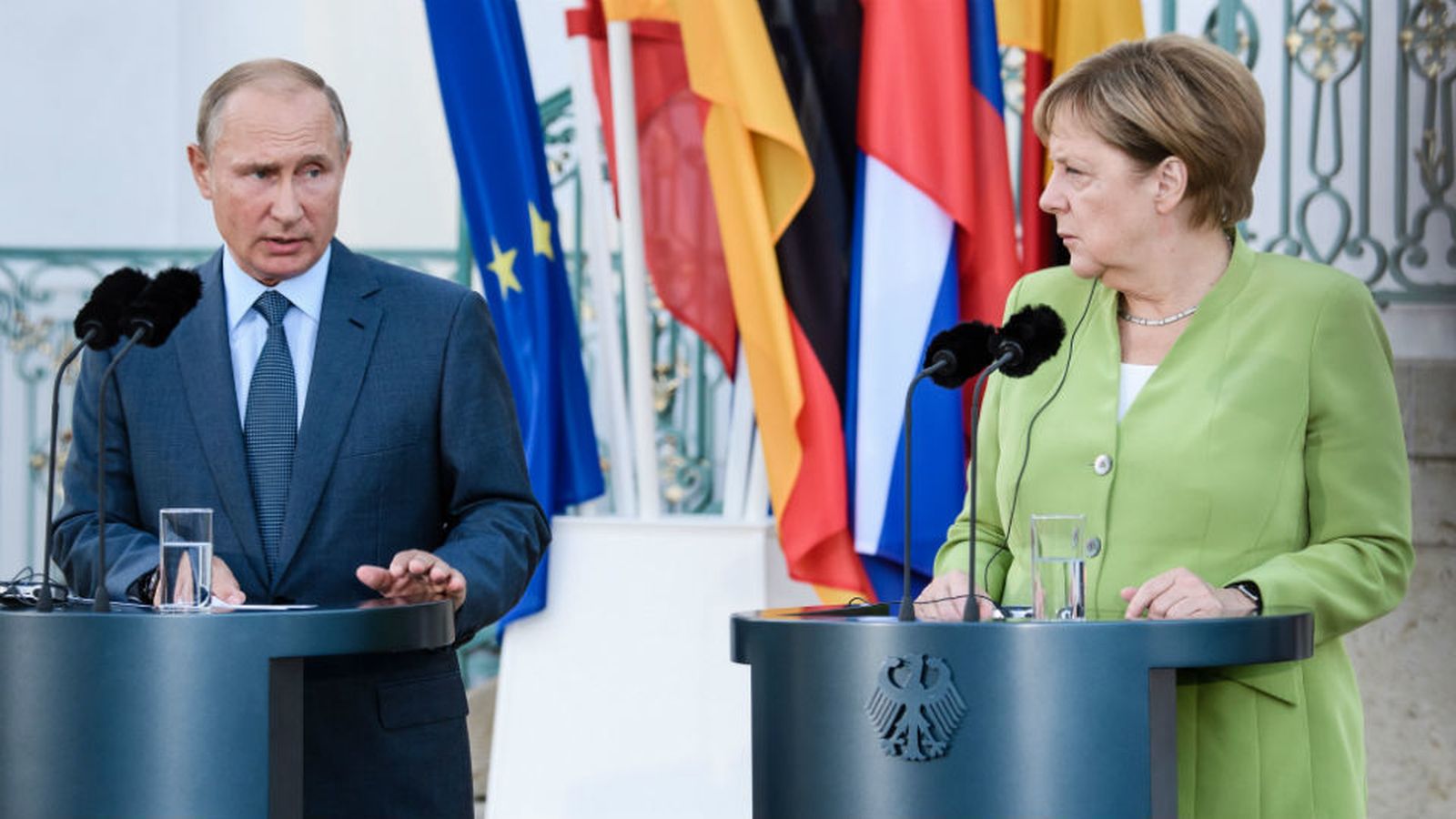 Merkel y Putin coinciden en necesidad de resolver crisis en Ucrania y Siria