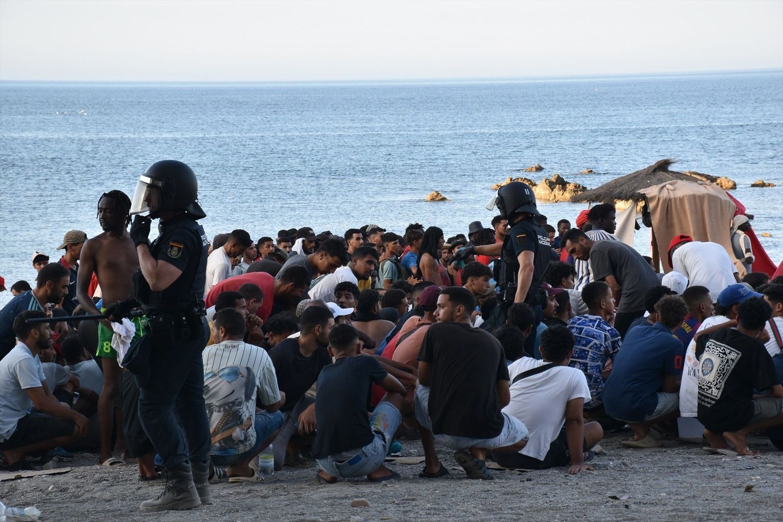 ¿Nuevo intento de invasión en Ceuta? La Guardia Civil avisa: "Si logras cruzar, te devolverán”