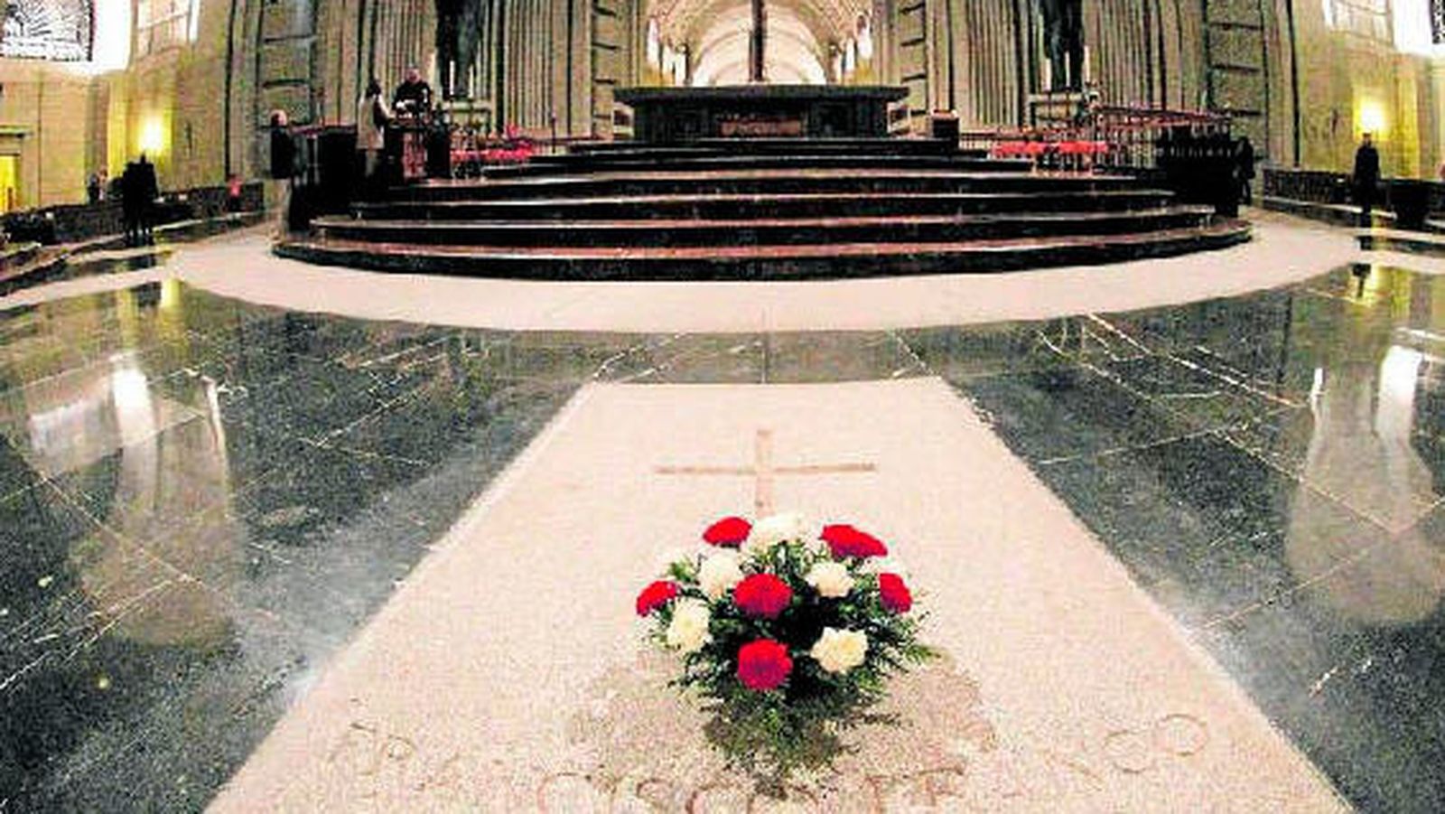 Tumba de Francisco Franco en la Basílica del Valle de los Caídos