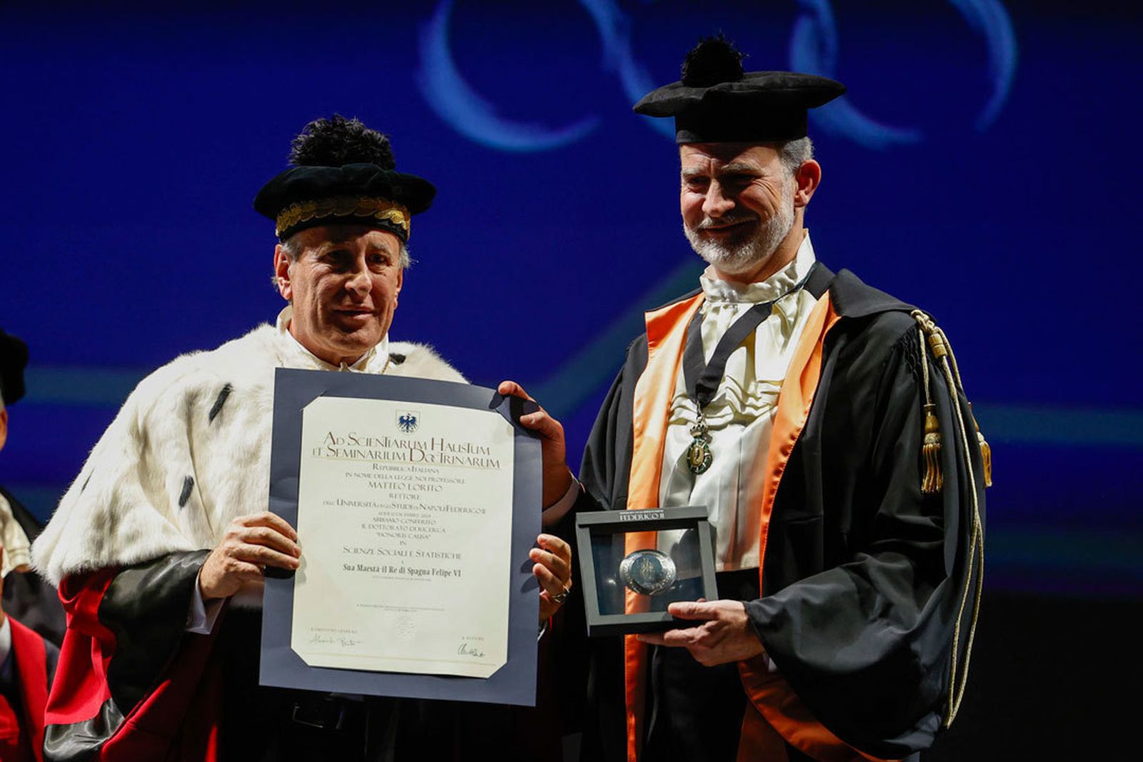 El rey investido doctor 'honoris causa' por la Universidad Federico II de Nápoles
