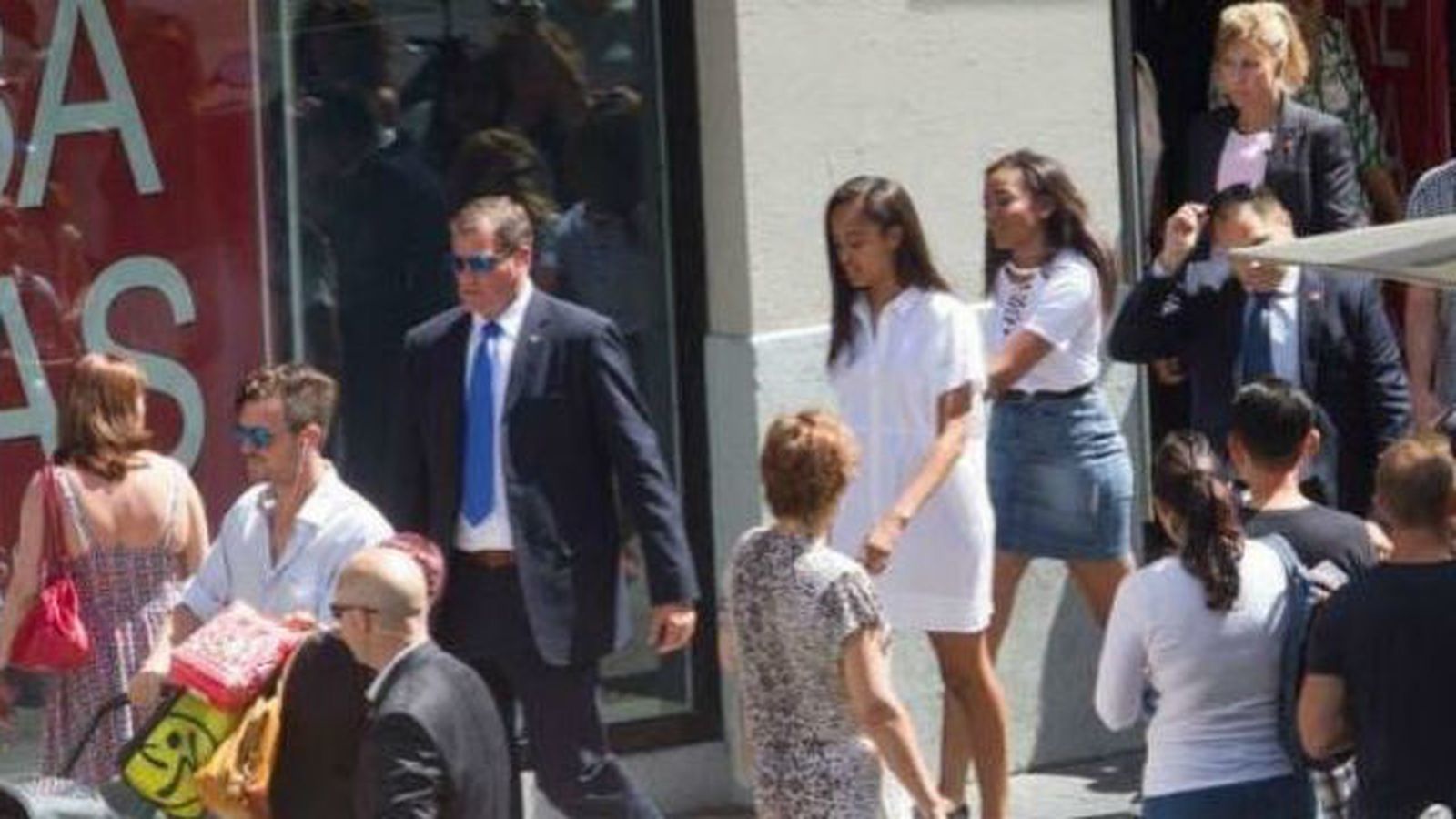 Las hijas de Obama, de compras por Gran Vía y comida en un clásico de Retiro