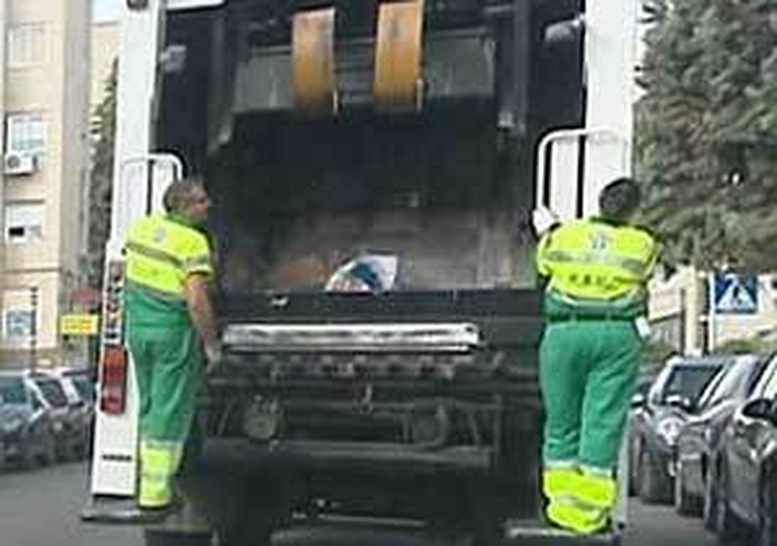 Convocan huelga de recogida de basuras en Madrid capital desde el 15 de abril