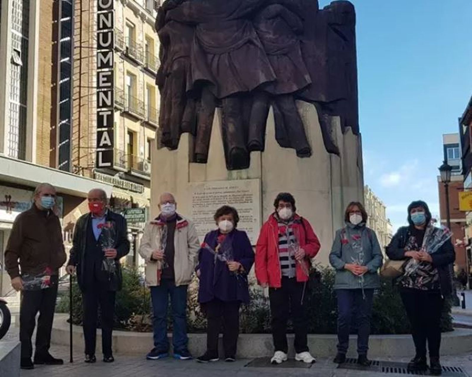 Fundación Abogados de Atocha se concentra ante  'El Abrazo' tras la excarcelación de García Juli
