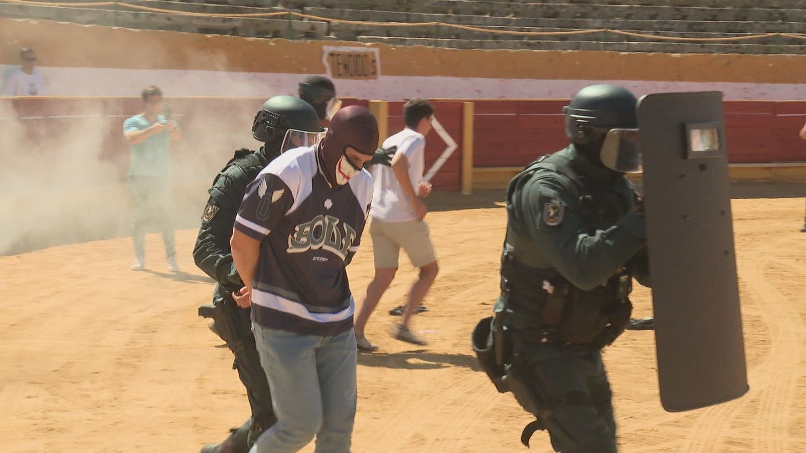 Dos mil niños asisten a una exhibición de unidades de la Guardia Civil en Cercedilla