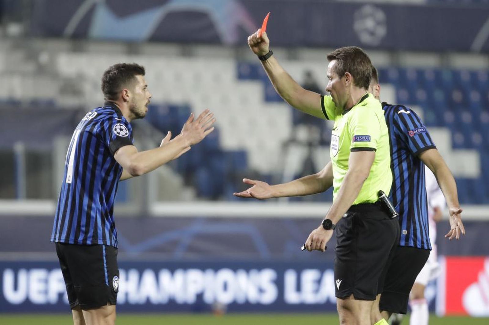 Expulsión en el Atalanta