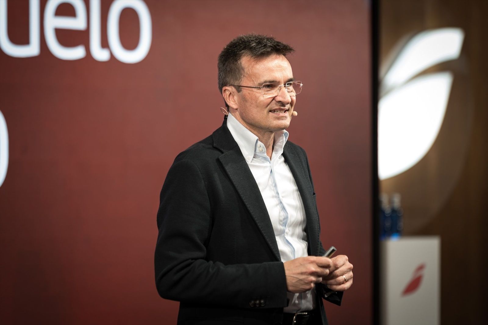 Iberia invertirá 6.000 millones en la próxima década para hacer de Barajas un gran 'hub' europeo