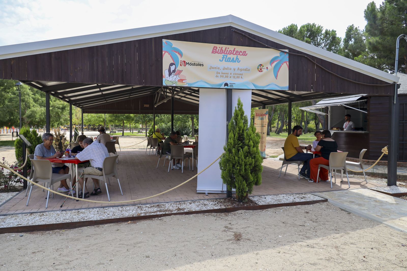 La biblioteca flash de Móstoles en el Parque Liana de Móstoles