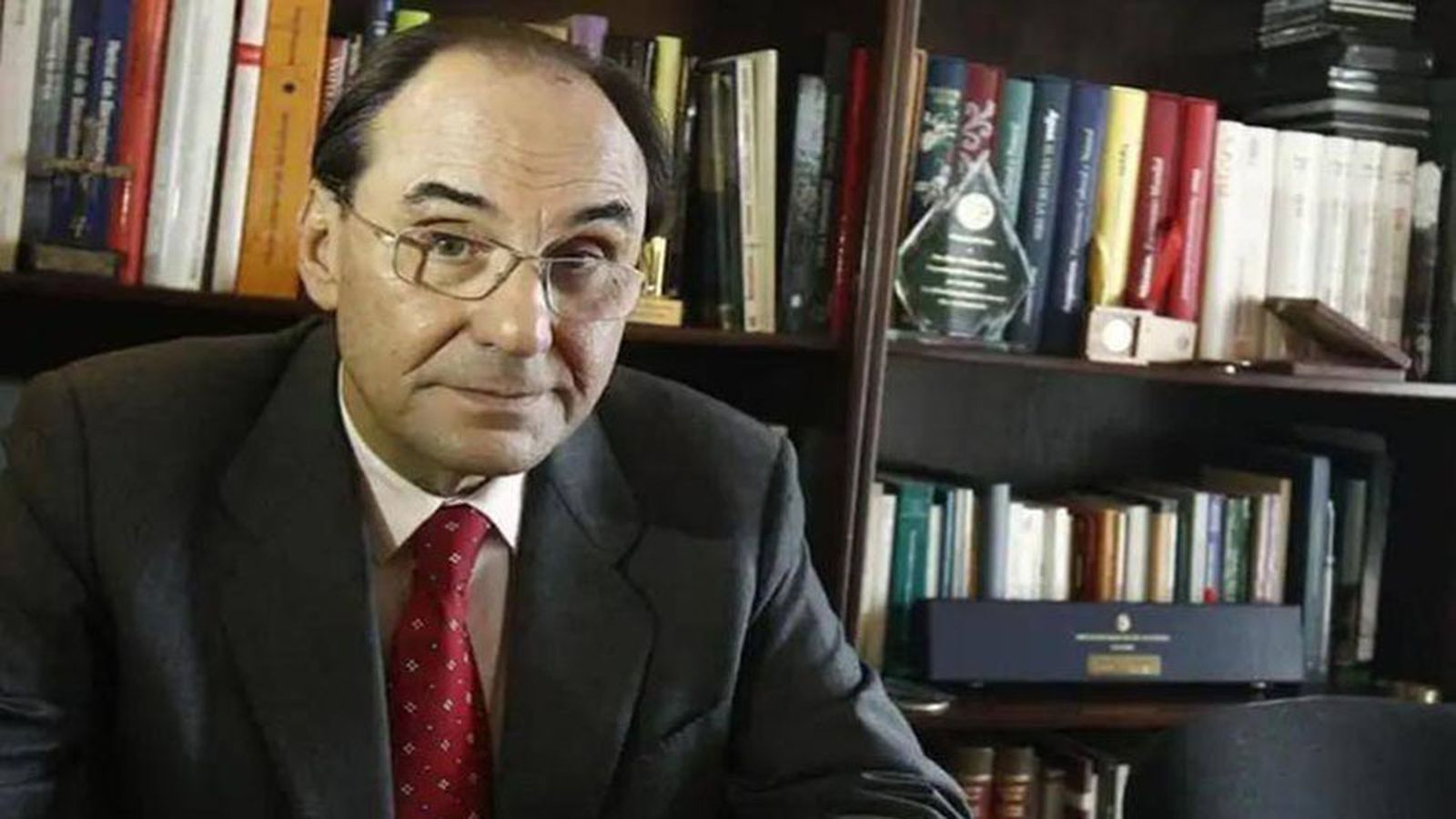 Vidal-Quadras salva la vida
